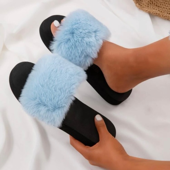 ONE DAY SALE! 🏷 BABY BLUE FLUFFY SLIDE SLIPPERS - Picture 4 of 4